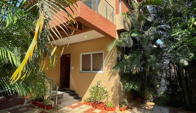 Charming 4-bedroom villa with WiFi, AC in beautiful Lonavala