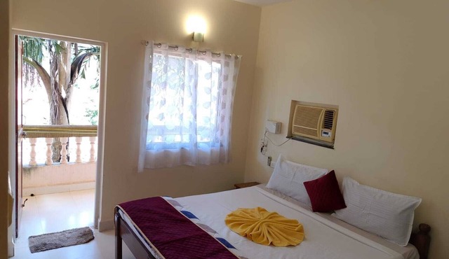 Charming 4-bedroom villa with AC and WiFi in marvelous Morjim