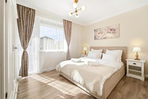 Charming French Getaway Spacious Apartment with Garden and Parking