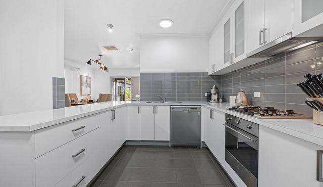 Charming Retreat for Families Near Lake Wendouree in Wendouree