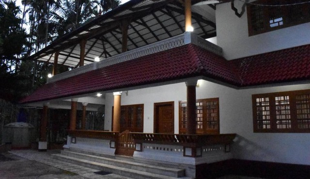 Cheerful four bedroom villa with a patio in Waynad