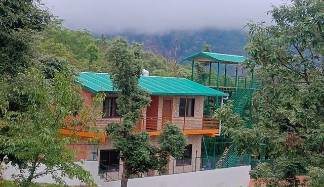 Cherry Guest House Dunagiri Hills