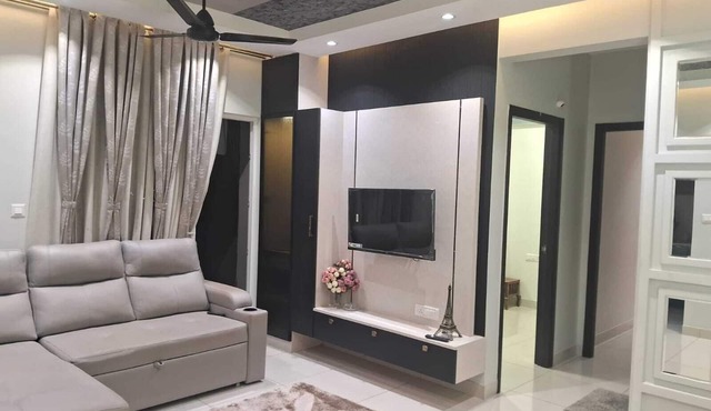 Chic 1-bedroom apartment with WiFi, fitness room in vibrant Bengaluru
