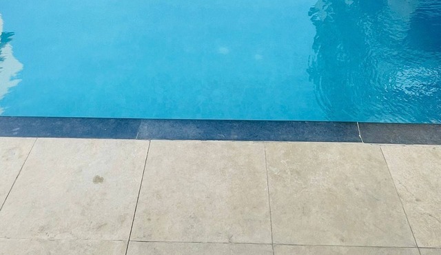 Chic 1-bedroom apartment in brilliant Daman with WiFi, AC