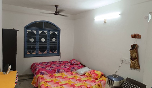 Chic 1-bedroom with fitness room, WiFi in marvelous Ahmedabad