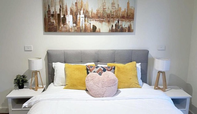 Chic Short Stay Retreat at Doncaster in Doncaster