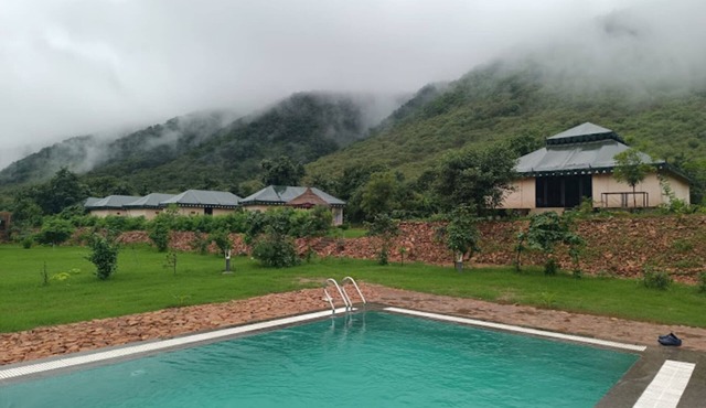 Chokhiwadi Forest Retreat