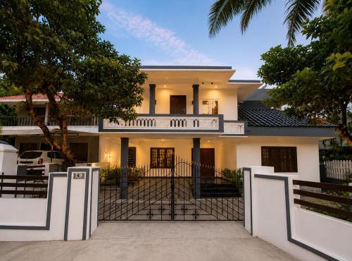 Chooravelil Villa, Adimali - Family Stay Near Munnar