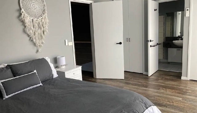 City Chic Townhouse in Traralgon