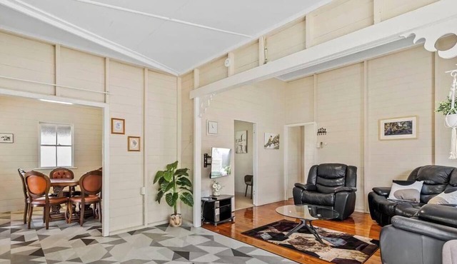 City Cottage | CBD & Big Backyard in Rockhampton