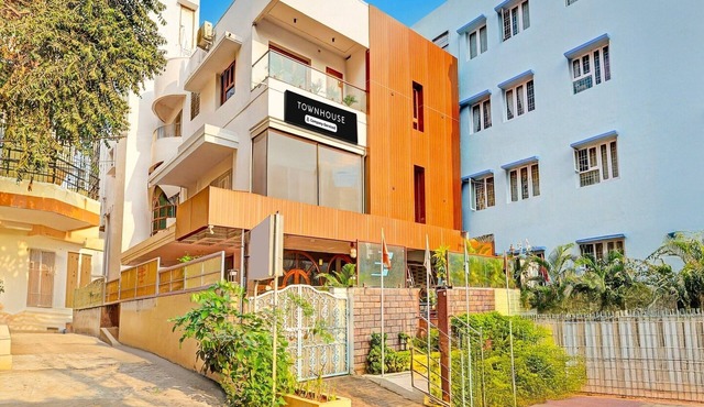 Classic With Balcony Vijaya Residency