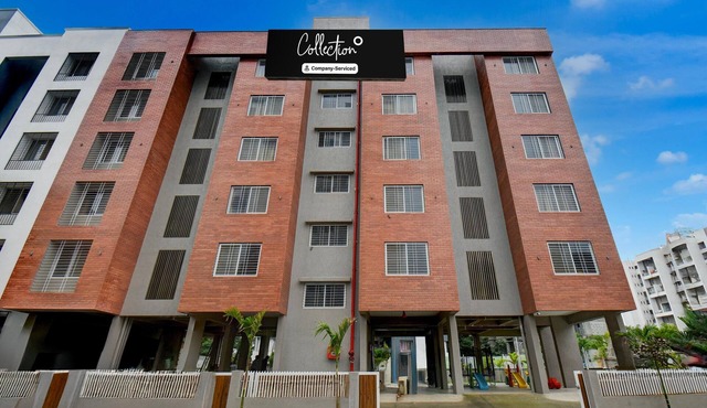 Classic With Balcony Indu Ville