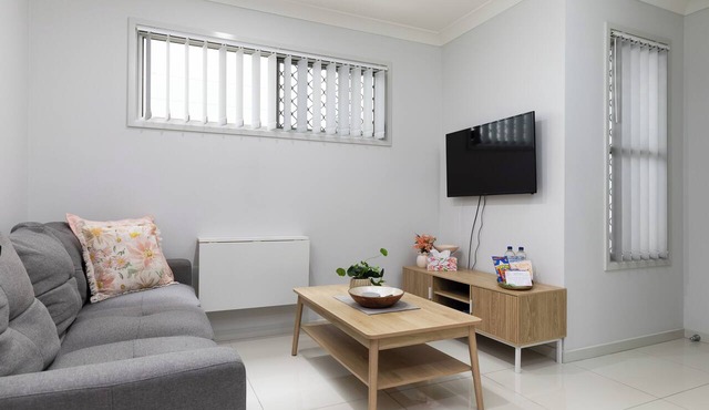Clean 1 Bdr Apt w/AC & Kitchen | Parking | 339F1 in Rocklea
