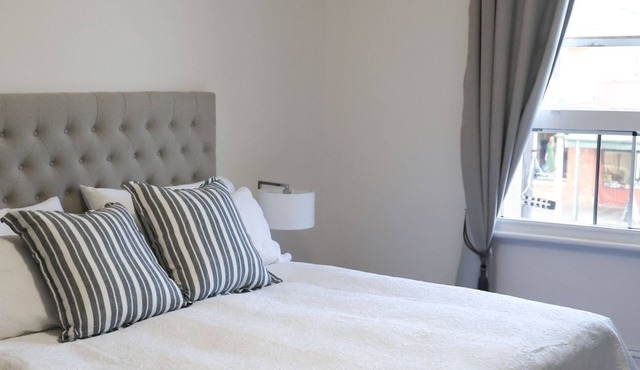 Clements Cottage on Main St. Bare bnb by Bare Body Beauty co. in BEECHWORTH