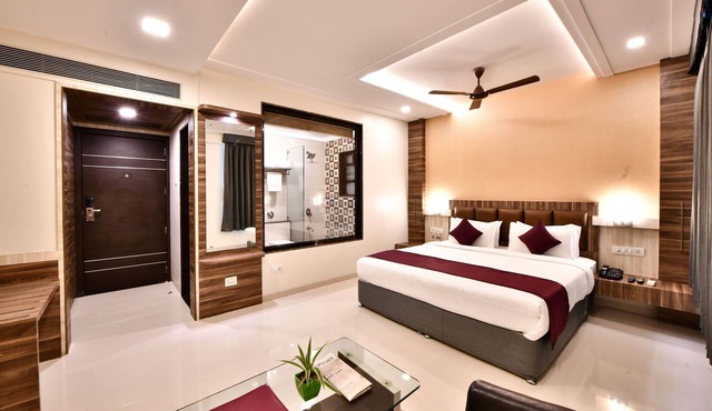 Click Hotel Sagar Plaza Chakan, Pune