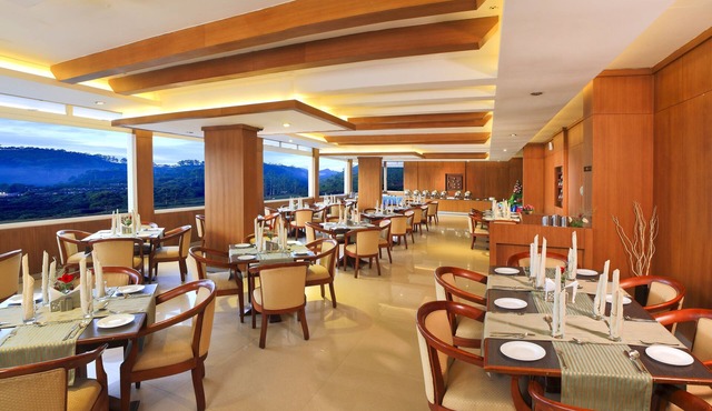 Clouds Valley Leisure Hotel