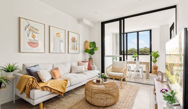 Coastal 2-Bed Apartment near Beach