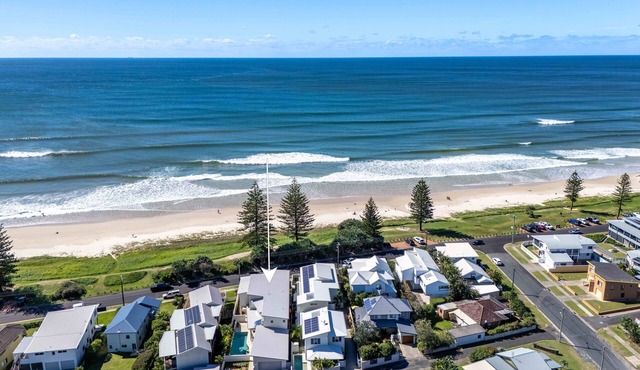 Coco de Mer Beach Villa 1 in Lennox Head