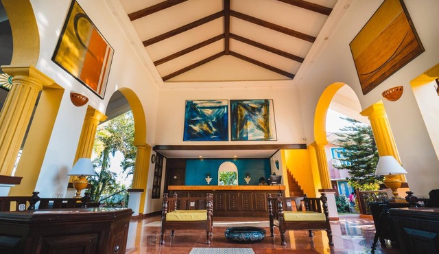 Coconut Grove Beach Resort