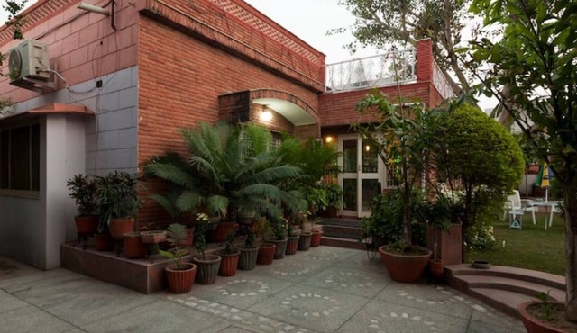 Col Sharma's Homestay A/C Room-2