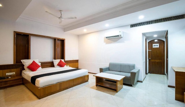 Collection O 49275 Hotel Suman City