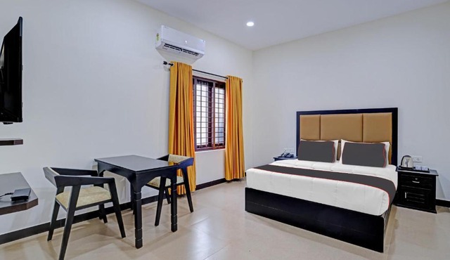 Collection O 81280 Hotel Chinnus