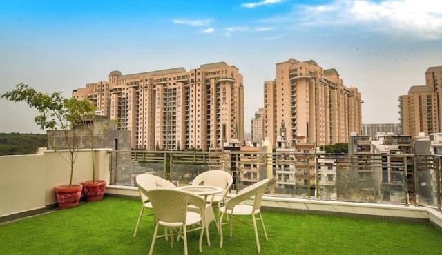 Comfortable 1 Bhk Serviced Apartment w/Hill view