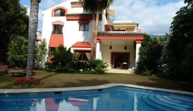 Comforto Holiday House