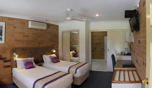 Copper Country Motor Inn & Restaurant in Nanango