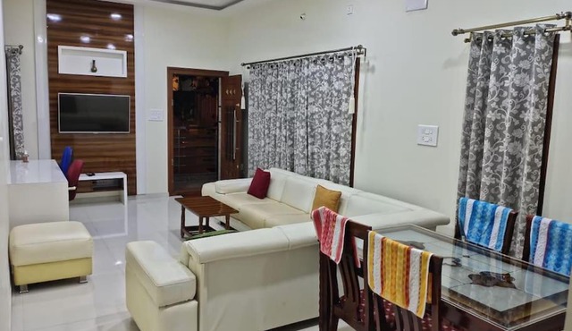 Corner apartment, 2BHK with good privacy, parking