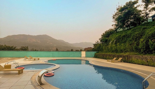 CosmicStays Lilac Villa Luxury Villa