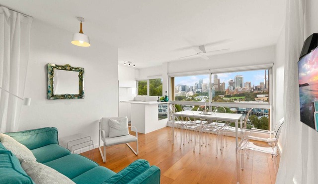 Cosy 1-Bed with Swimming Pool Facing Opera House