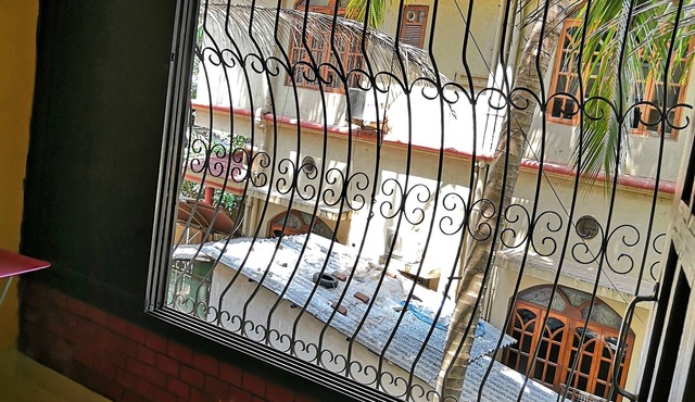 Cosy apartment in Goa, located along Calangute Mapusa road, near Candolim, Baga.