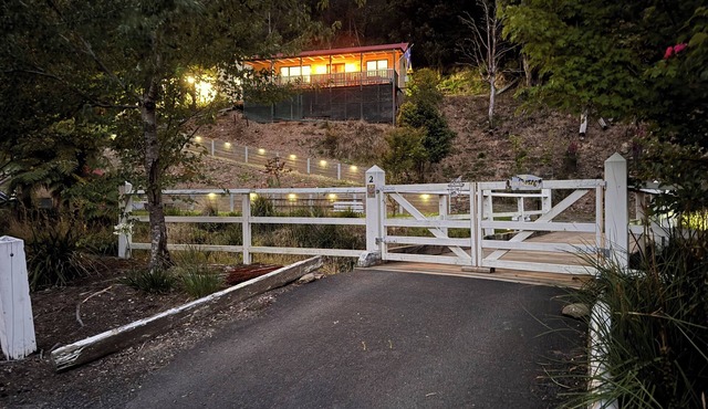 Cosy Mountain retreat in a historic old gold mining town in Walhalla