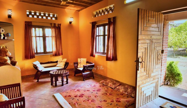 Country Villa with Modern Amenities, Santiniketan