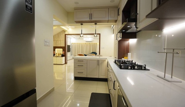 Cozy 1-bedroom apartment in delightful Nagpur with fitness room, WiFi