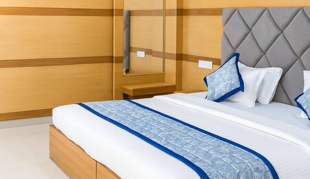 Cozy 1-bedroom hotel in welcoming Bengaluru with AC comfort