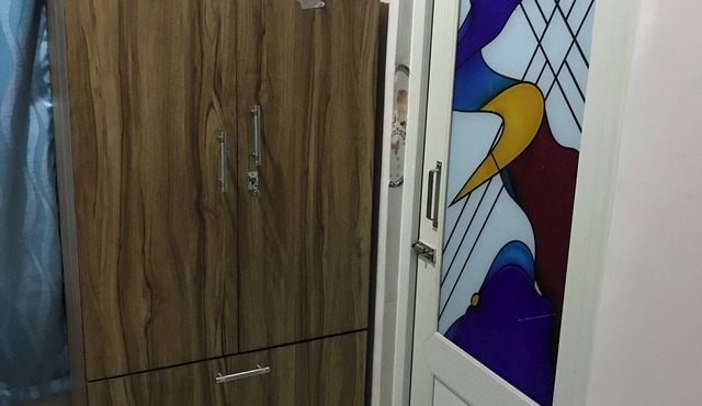 Cozy 1-bedroom with AC and WiFi in amazing Kolkata near Adyapith Temple