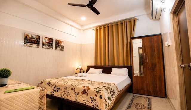 Cozy 2-bedroom bed & breakfast with living room dinning hall and kitchen in Sualkuchi