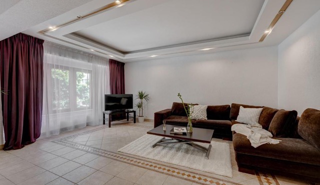Cozy Apartment Floreasca Park