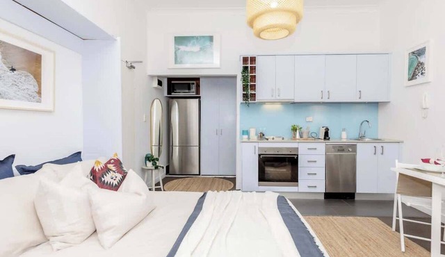 Cozy beachfront studio with aircon