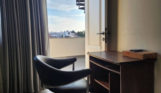 Cozy bed & breakfast in charming Dehradun with AC