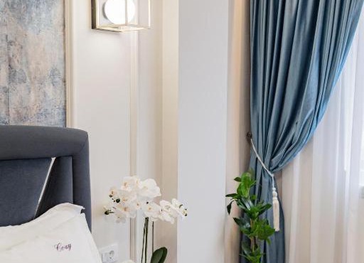 COZY Boutique ApartHotel - Private Suites and Studios
