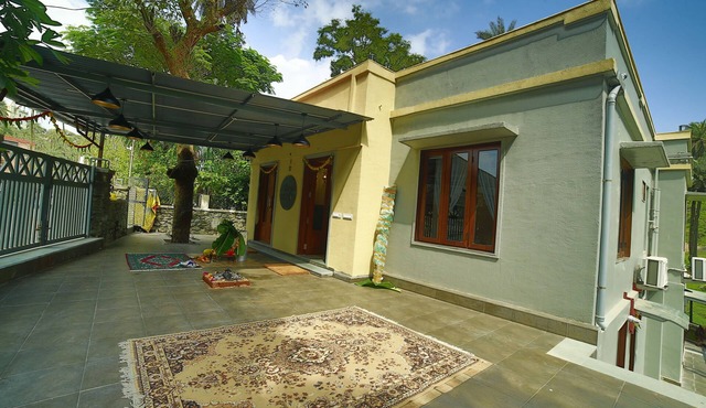 Cozy Bungalow amidst the green jungles
