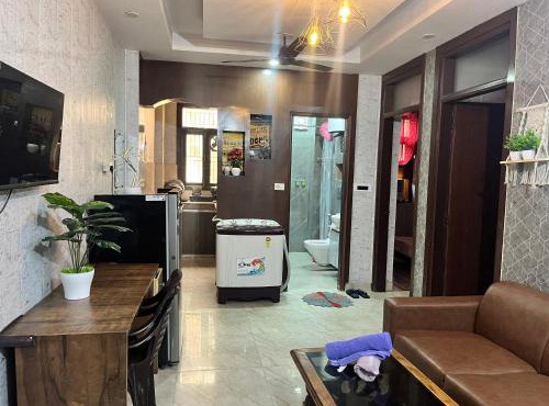 Cozy Flats Bnb 2 BHK Flat,Near Airport Delhi 303
