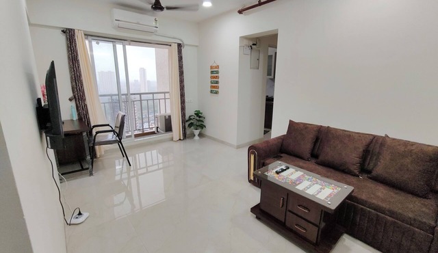 Cozy Fully Furnished 1-bedroom apartment with Kitchen, WiFi in lovely Thane