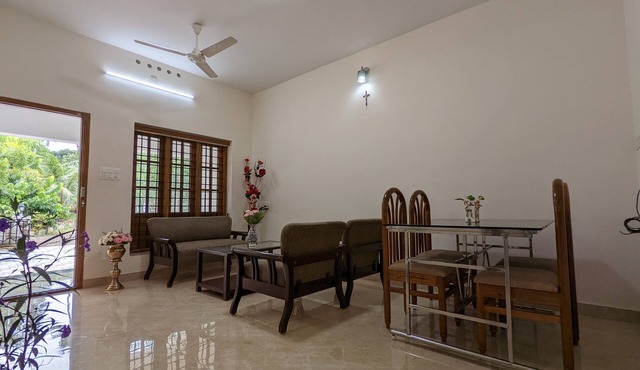 Cozy One Bedroom Villa Facing Paddy fields amidst a Fruit garden