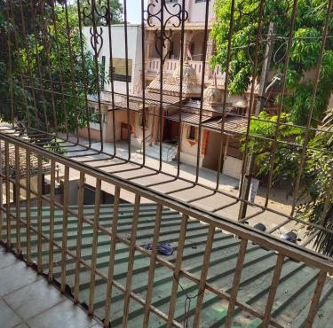 Cozy Stay near Kolhapur Railway Station