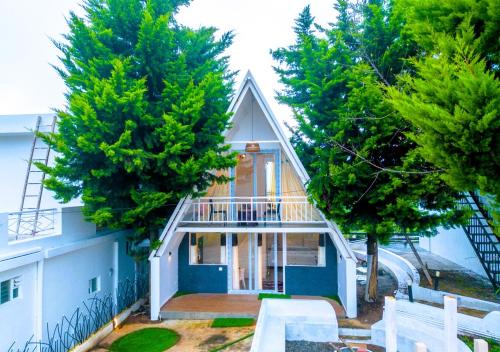 Cucuu Nest Villa Coonoor by VOYE HOMES - Surrounded by Tea Plantations