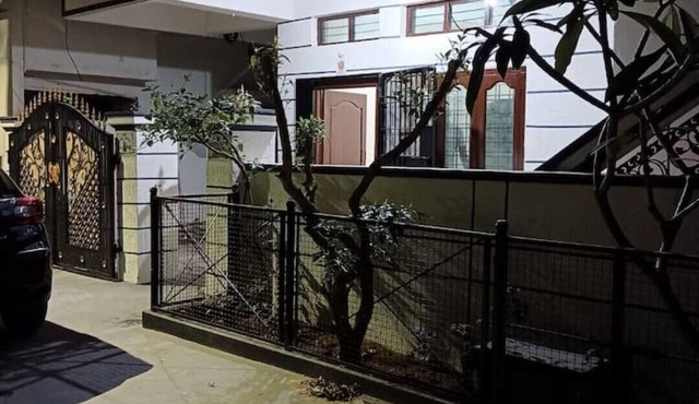 D1 Spacious & peaceful 2 bed house with parking